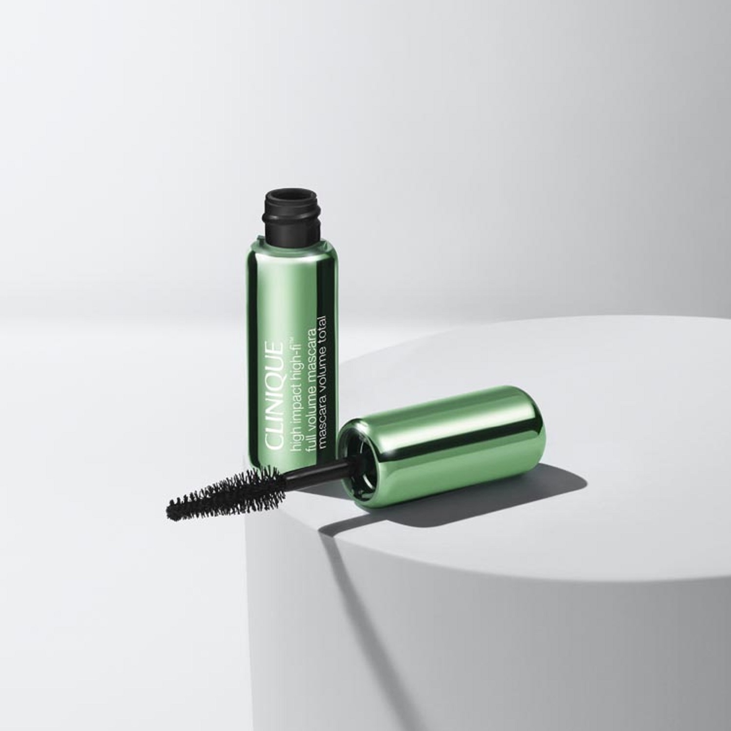 HIGH IMPACT HIGH-FI™FULL VOLUME MASCARA (MASCARA DE PESTAÑAS DE VOLUMEN COMPLETO)